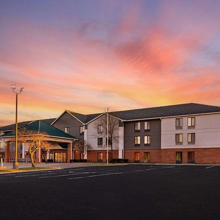 Quality Inn Warrensburg Exterior photo