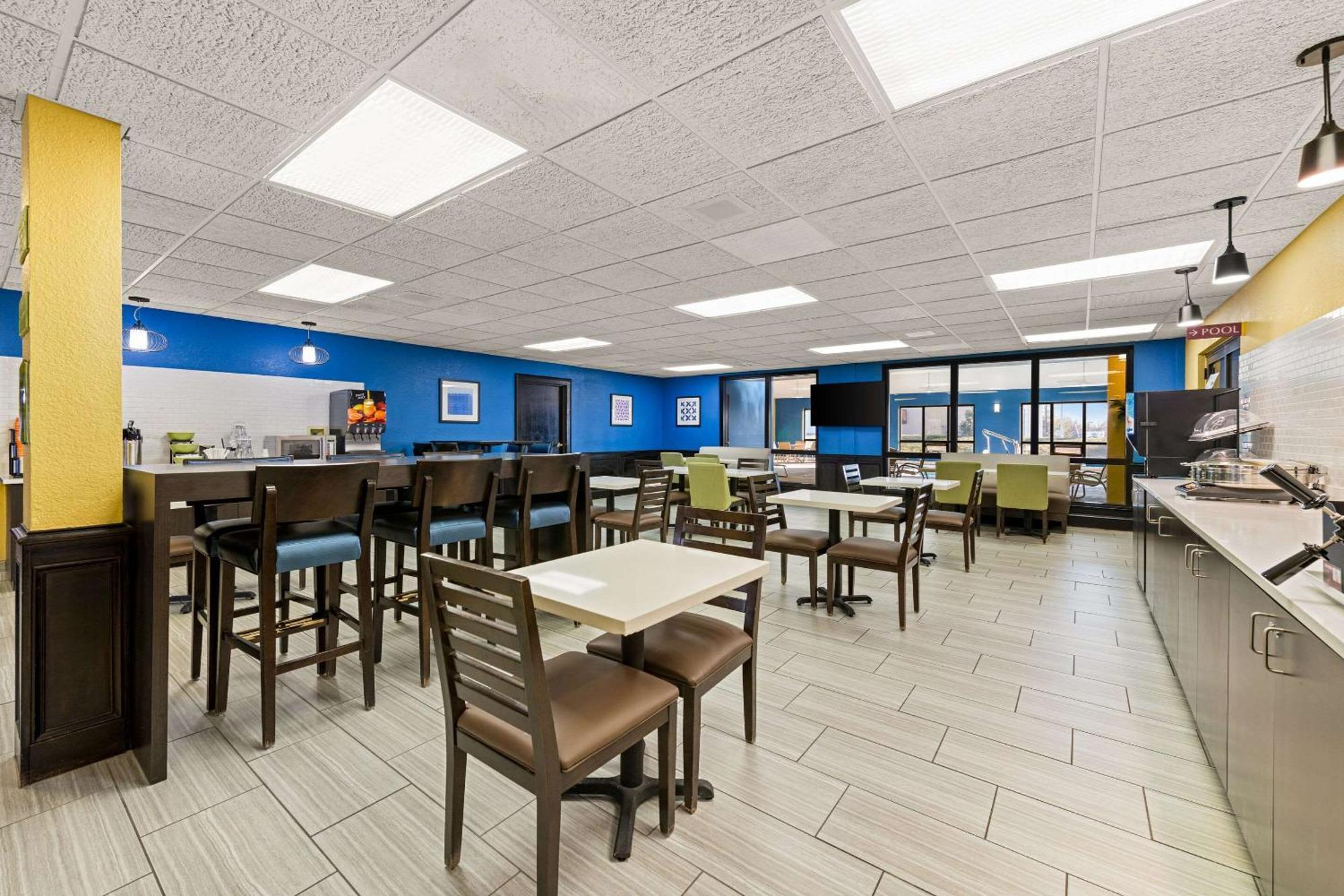 Quality Inn Warrensburg Exterior photo