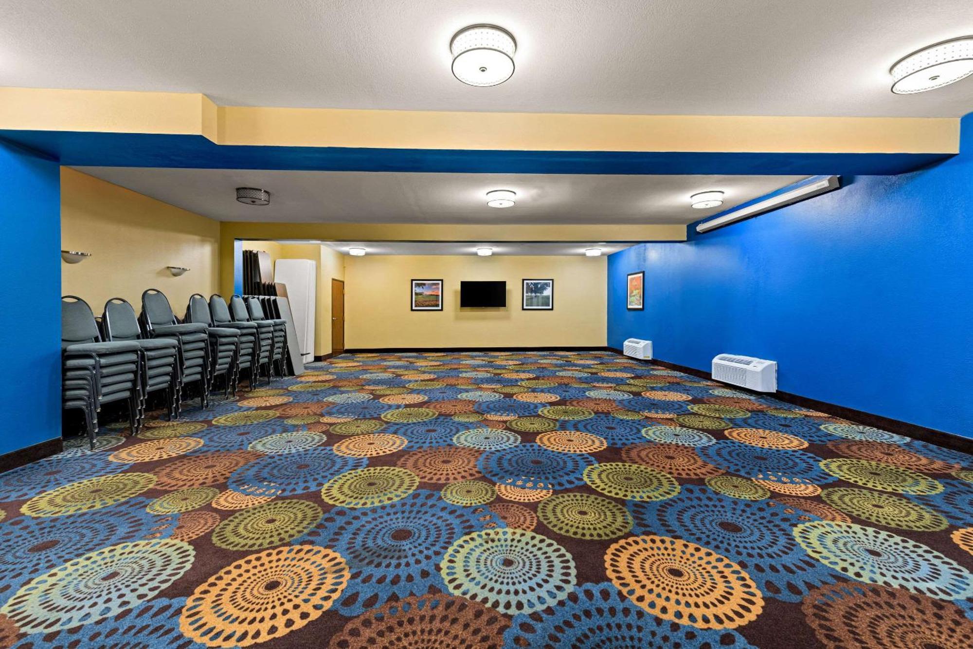 Quality Inn Warrensburg Exterior photo